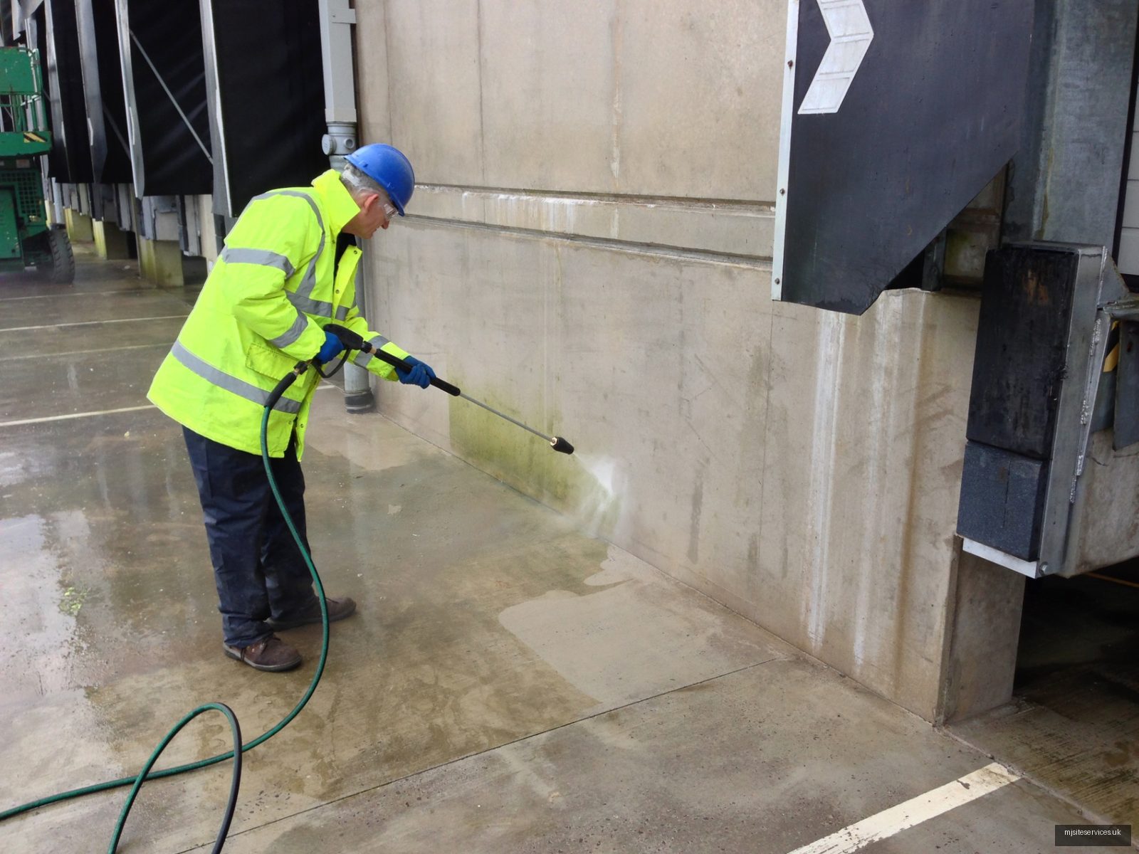 Loading Dock Walls